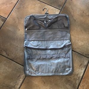 Hanging organizer